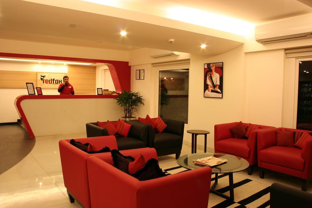 Red Fox By Lemon Tree Hotels, East Delhi Bagian luar foto
